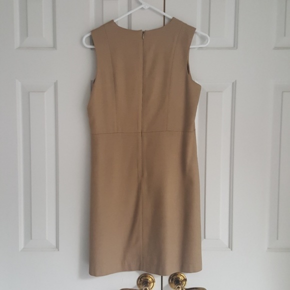 GAP | Classic Beige Dress - Picture 4 of 6